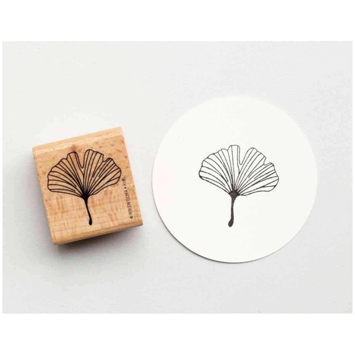 STAMP : GINKGO LEAF OUTLINE Artikel: A185